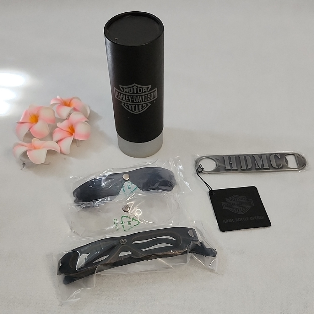 Vintage Harley-Davidson Raw Hide Black Goggles with Metal Bottle Opener